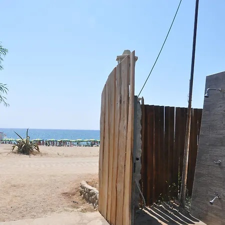 Apartahotel Borgo Degli Ulivi Natural 4*