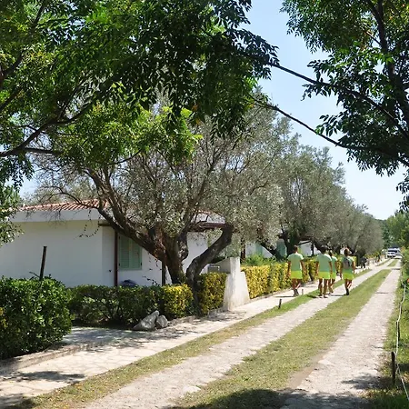 Borgo Degli Ulivi Natural Lägenhetshotell 4*