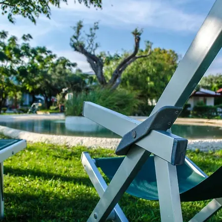 Lägenhetshotell Borgo Degli Ulivi Natural 4*