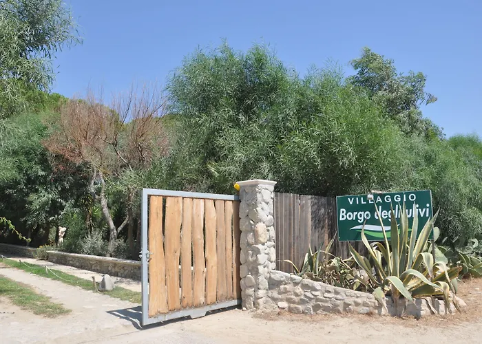 アパートホテル Borgo Degli Ulivi Natural 4*