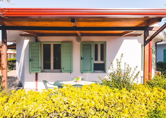 Borgo Degli Ulivi Natural アパートホテル 4*