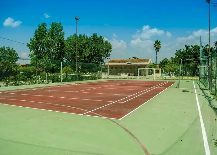 アパートホテル Borgo Degli Ulivi Natural 4*