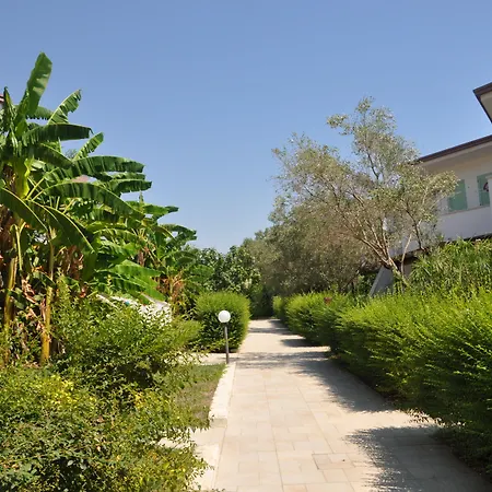 Апарт-отель Borgo Degli Ulivi Natural 4*