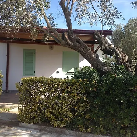 Borgo Degli Ulivi Natural Апарт-отель 4*