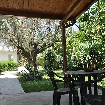 Borgo Degli Ulivi Natural סליה מרינה