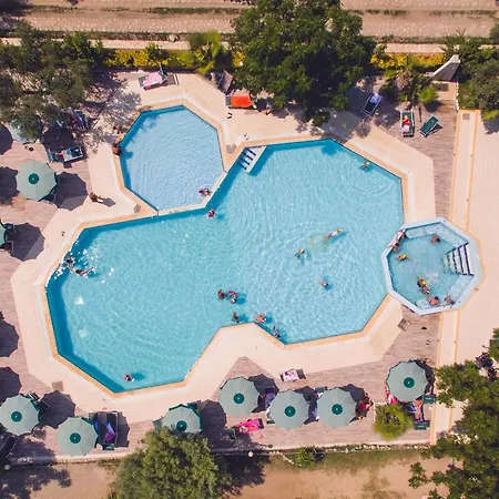Borgo Degli Ulivi Natural Aparthotel Sellia Marina