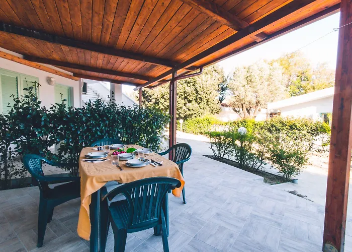 Borgo Degli Ulivi Natural 公寓式酒店 4*