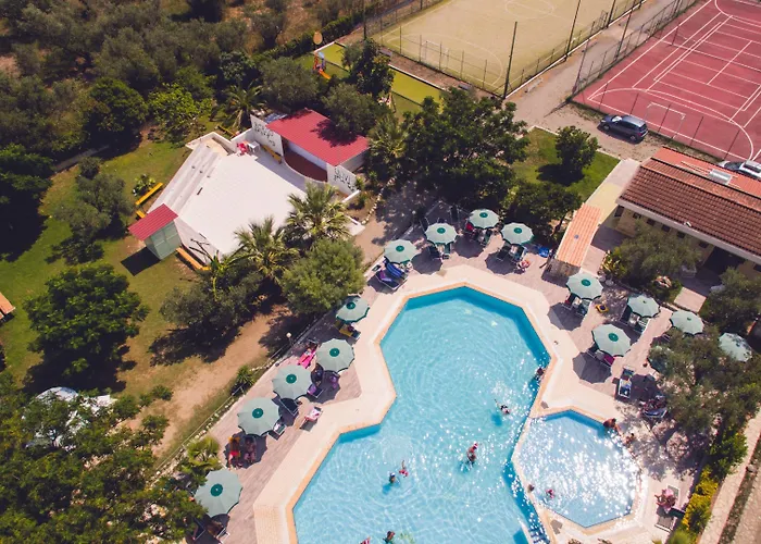 Apartmanhotel Borgo Degli Ulivi Natural 4*