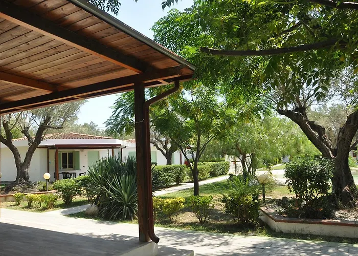 公寓式酒店 Borgo Degli Ulivi Natural 4*